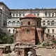 Die Rotunde des Heiligen Georg ist eine frühchristliche Kirche aus dem 4. Jahrhundert und liegt im Innenhof zwischen dem Hotel Sofia Balkan Palace und dem Präsidentensitz. - Bild: Silvia Stammer/dpa-tmn