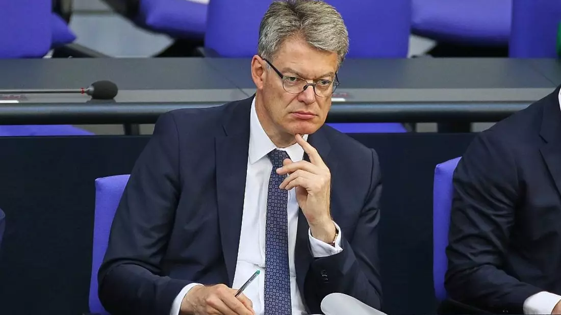 Unruhe in CDU wegen geplanter Entlassung Schnieders