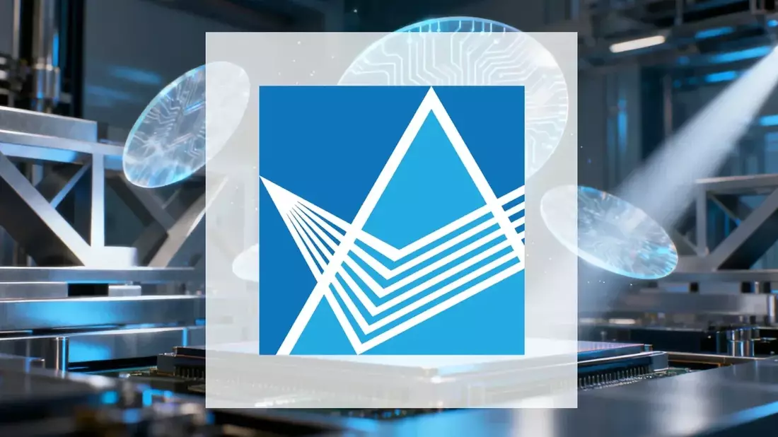 POET Technologies Stock Plunges 67% as Optical Chip Promise Meets Production Reality