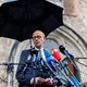 Friedrich Merz: Nicht von Taten wie Angriff beim CSD einschüchtern lassen.  - Bild: Christoph Soeder/dpa