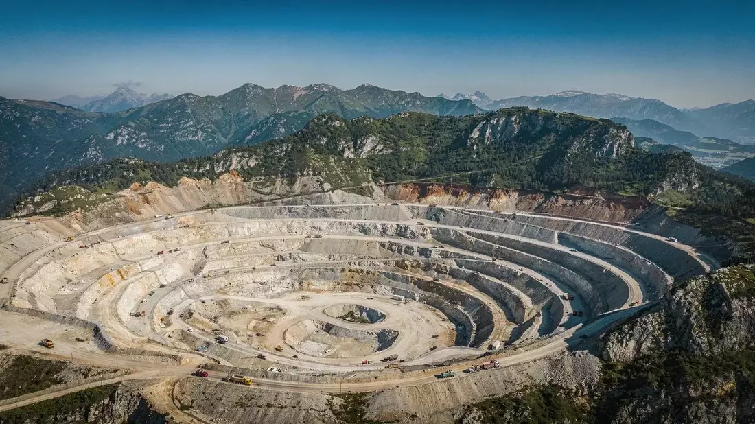 European Lithium Shares Test 200-Day Moving Average as Merger Scheme Booklet Nears