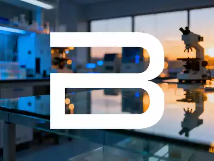 Modernes, atmosphärisches Labor mit wissenschaftlichen Geräten in einem professionellen, unternehmerischen Kontext. - Foto: über boerse-global.de