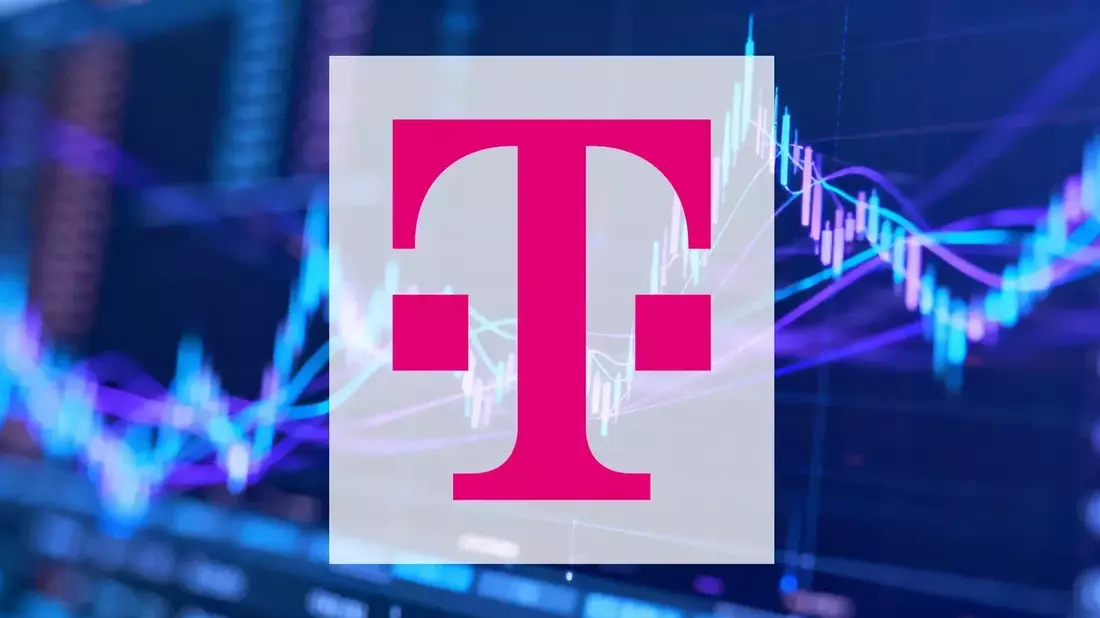 Deutsche Telekom Stock Gets Boost from T-Mobile Earnings and Hammer Pattern