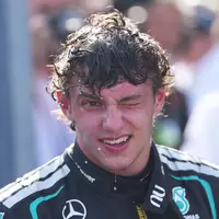 Kimi Antonelli will die Konkurrenz nach der Sommerpause wieder nass machen. - Foto: Darko Vojinovic/AP/dpa