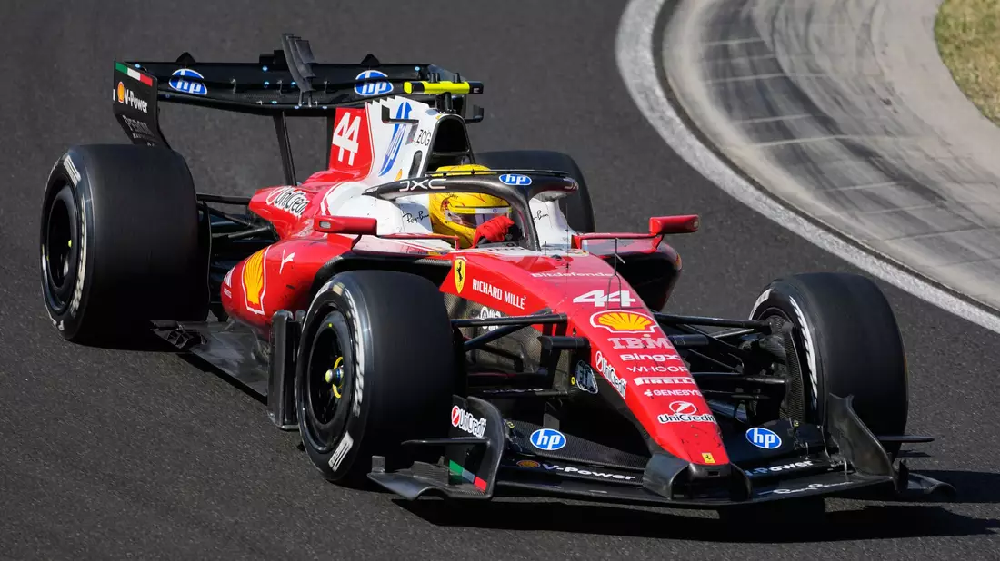Lewis Hamilton muss sein Strafenregister in den Griff kriegen. - Bild: Darko Bandic/AP/dpa