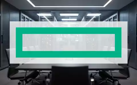Abstraktes, modernes Büroambiente mit Fokus auf strategische Unternehmensführung und Informationstechnologie. - Foto: über boerse-global.de