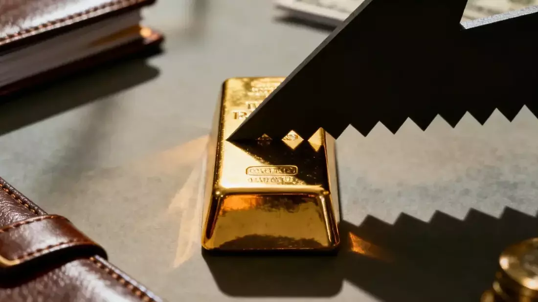 Oro repunta por tregua EE.UU.-Irán pero teme subida de tipos de la Fed