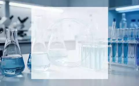 Abstrakte Darstellung biopharmazeutischer Forschung in einem modernen Labor mit Fokus auf medizinische Entwicklung. - Foto: über boerse-global.de