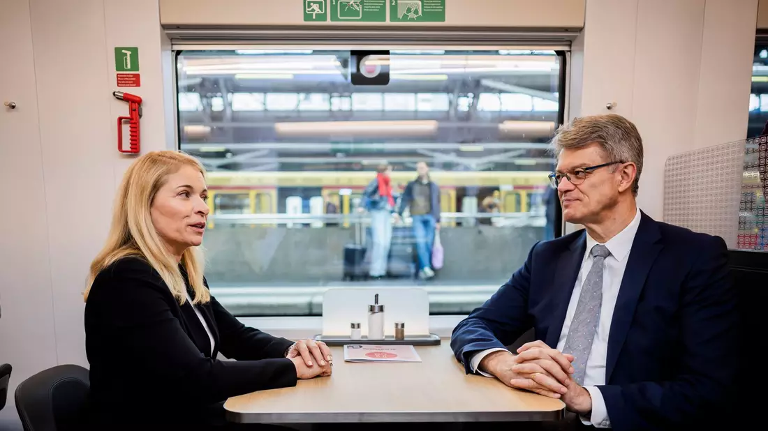 Schnieder hatte Palla als neue Bahnchefin installiert. (Archivfoto) - Bild: Christoph Soeder/dpa Pool/dpa