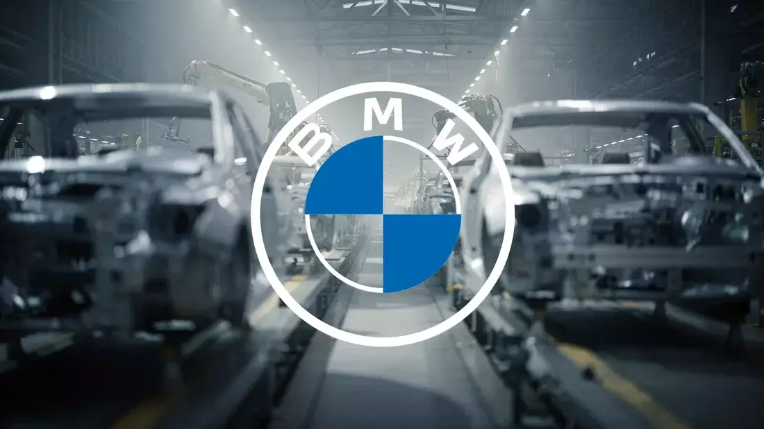 BMW Recall of 744K Vehicles Compounds China Sales Slump Ahead of Earnings