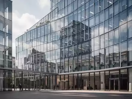 Modernes Bürogebäude eines Pharmaunternehmens in Berlin bei Tageslicht. - Foto: über boerse-global.de