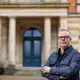 Marcus Lobbes, Direktor der Akademie für Theater und Digitalität in Dortmund, ist bei den Bayreuther Festspielen nicht als Regisseur, sondern als Kurator aufgeführt. - Bild: Daniel Karmann/dpa