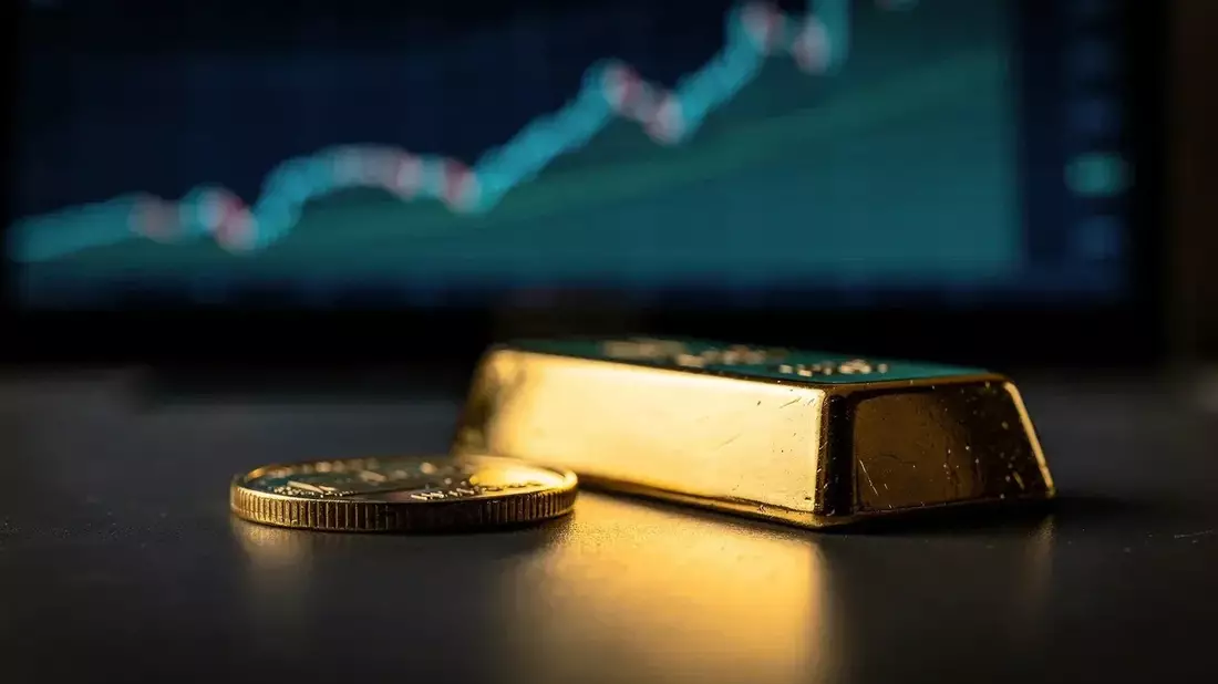 Gold Holds Steady as US-Iran Ceasefire and Fed Decision Loom