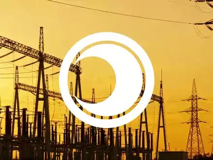 Moderne industrielle Energieinfrastruktur bei Sonnenuntergang als Symbol für Wachstum und Stabilität. - Foto: über boerse-global.de