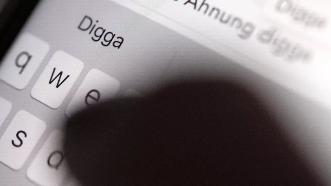 «Digga» hat es wieder in die engere Auswahl beim Jugendwort des Jahres geschafft. (Archivbild) - Bild: Marijan Murat/dpa