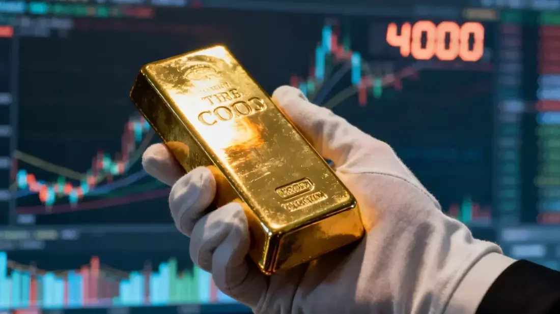 Gold Dips as China Halts Leveraged Trading and Fed Meeting Looms