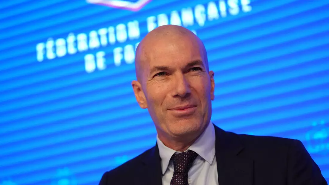 Zinédine Zidane unterschrieb einen Vertrag bis 2030. - Bild: Aurelien Morissard/AP/dpa