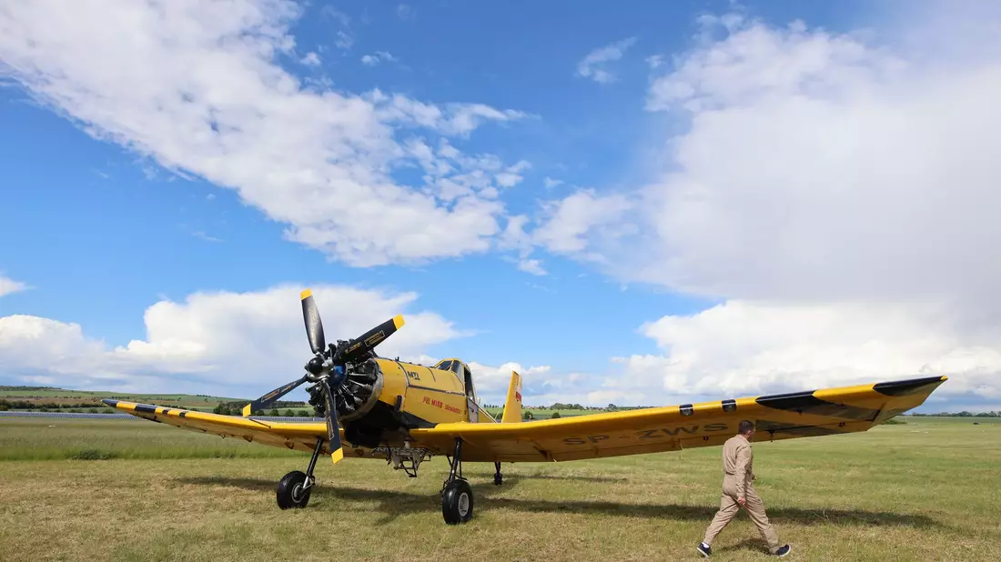Das Harzer Löschflugzeug «Hexe 1» unterstützt die Bekämpfung der Waldbrände in der Region Bordeaux. (Archivbild)  - Bild: Matthias Bein/dpa
