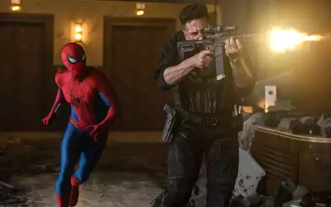 Tom Holland als Spider-Man und Jon Bernthal als Punisher in einer Szene des Films «Spider-Man: Brand New Day». - Foto: ---/Sony Pictures/dpa