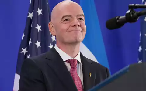 Gianni Infantino hat einem Bericht zufolge neue Pläne mit der FIFA. (Archivbild) - Foto: Jacquelyn Martin/AP/dpa