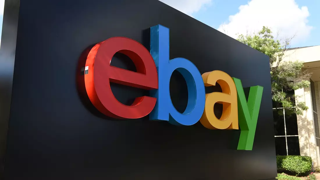 Ebay zahlt mehr als 50 Millionen Dollar, weil Mitarbeiter der Online-Handelsplattform vor Jahren versuchten, ein Blogger-Ehepaar einzuschüchtern. (Archivbild) - Bild: Andrej Sokolow/dpa