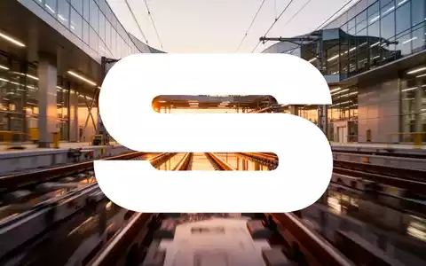 Moderne Schieneninfrastruktur und industrielle Bahntechnik in stimmungsvollem Licht. - Foto: über boerse-global.de