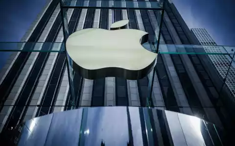Der Börsenwert von Apple stieg über die Marke von fünf Billionen Dollar. (Archivbild) - Foto: Michael Kappeler/dpa
