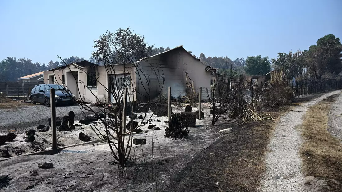 Rund 240 Häuser wurden ein Raub der Flammen. - Bild: Katharina Kausche/dpa