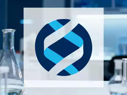 Abstrakte Darstellung eines modernen pharmazeutischen Labors mit Fokus auf Biotechnologie und medizinische Forschung. - Foto: über boerse-global.de