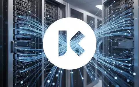 Hochmoderne Server-Infrastruktur mit leuchtenden Glasfaserverbindungen als Symbol für Hochgeschwindigkeits-Datenübertragung. - Foto: über boerse-global.de