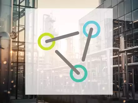 Moderne Industrieanlage bei Sonnenuntergang als Symbol für wirtschaftliches Wachstum und Erfolg. - Foto: über boerse-global.de