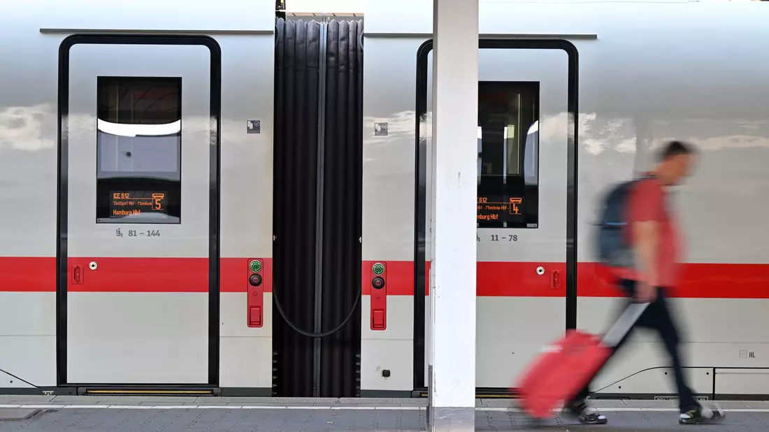 Die Bahn ändert ihr Bonusprogramm. (Symbolbild) - Bild: Peter Kneffel/dpa