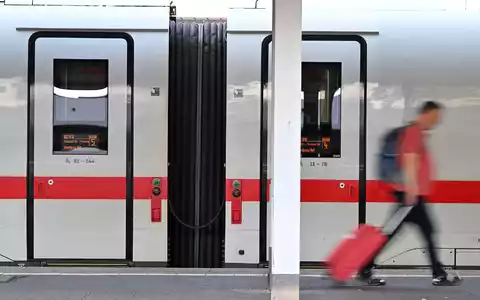 Die Bahn ändert ihr Bonusprogramm. (Symbolbild) - Foto: Peter Kneffel/dpa