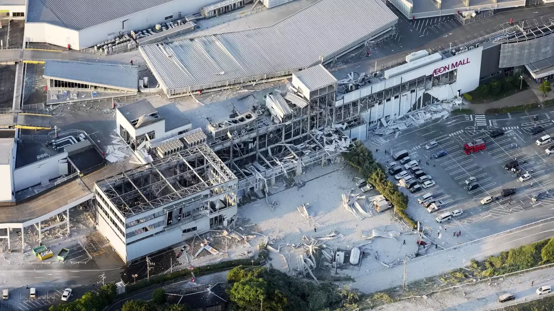 Bei einer Explosion in einem Einkaufszentrum gab es mehrere Tote. - Bild: kyodo/dpa