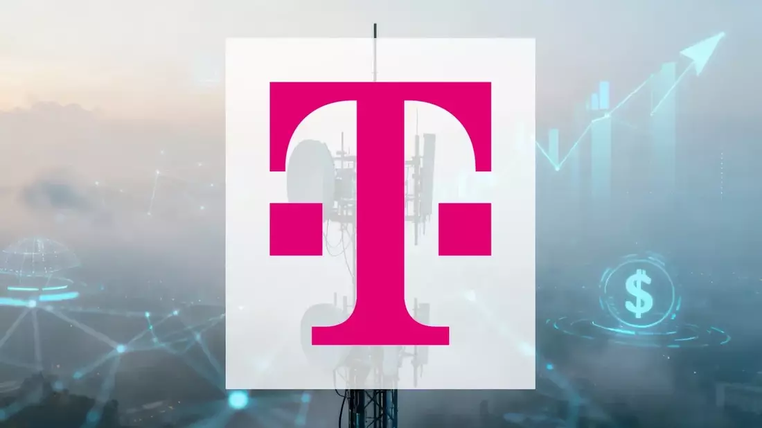 Deutsche Telekom Stock Edges Up 2.34% as DZ Bank Cuts Target to €35, Buyback Supports