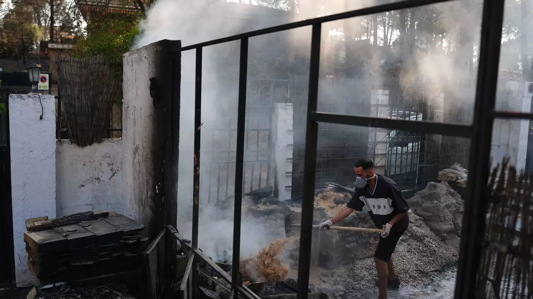 Die vierte Hitzewelle des Sommers bereitet Sorgen. - Bild: Manu Fernandez/AP/dpa