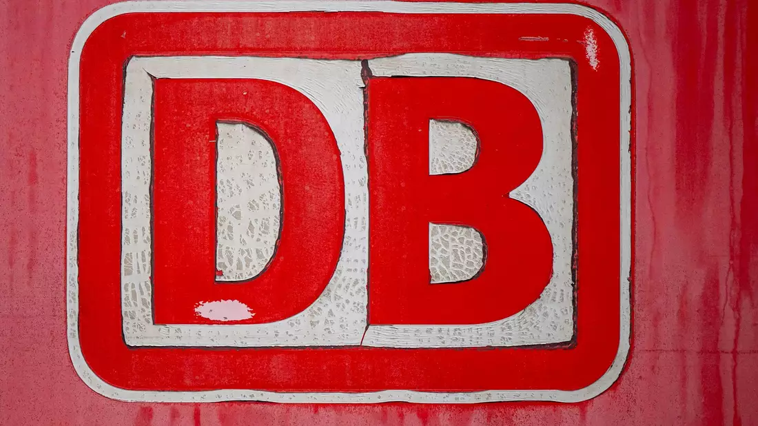 Das Image der Bahn ist schwer ramponiert. - Bild: Peter Kneffel/dpa