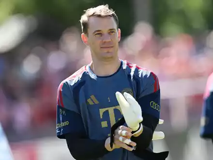 Startet voraussichtlich in sein letztes Profijahr: Bayern-Kapitän Manuel Neuer. - Foto: Angelika Warmuth/dpa