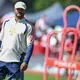 Trainer Vincent Kompany im Trainingslager am Tegernsee. - Bild: Angelika Warmuth/dpa