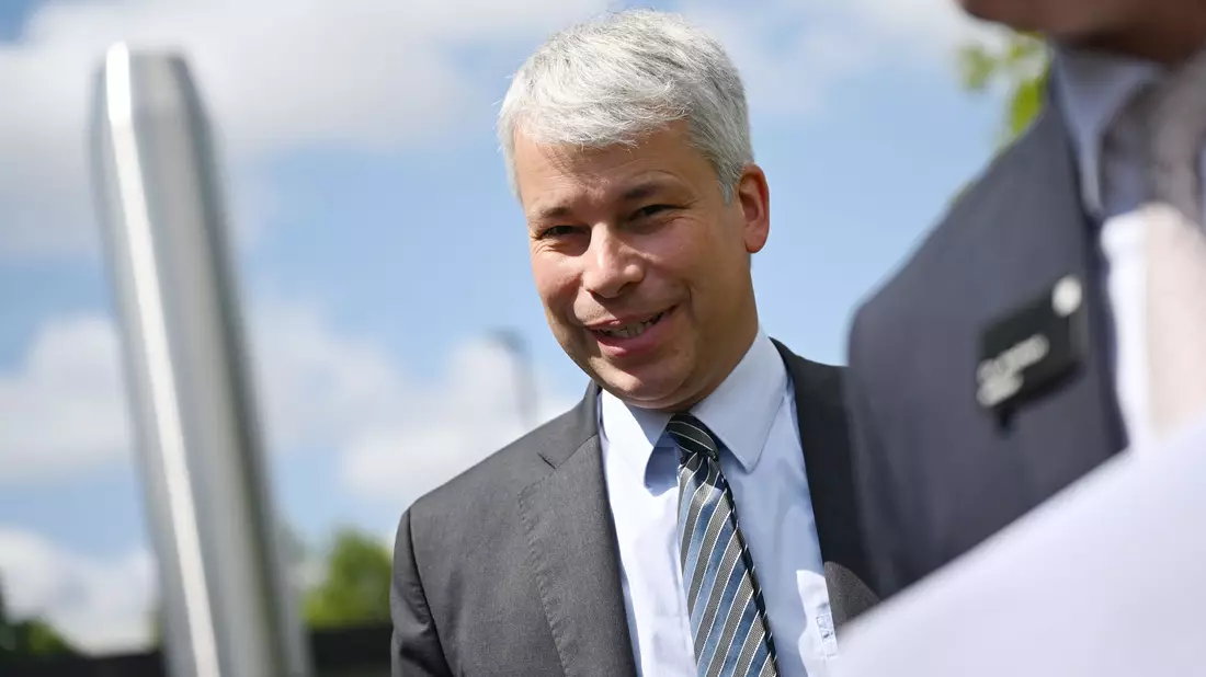 Der neue Verkehrsminister Steffen Bilger wird sich um die Deutsche Bahn kümmern müssen. (Archivbild) - Bild: Marijan Murat/dpa