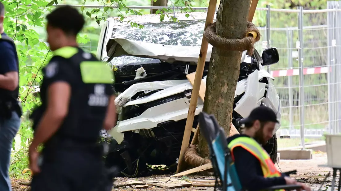 Bei seinem Anschlag im Berliner Tiergarten verwendete der Islamist Abdul B. einen gemieteten Van (Archivbild) - Bild: Sebastian Gollnow/dpa