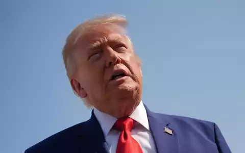 Trump kündigt nach iranischen Angriffen Vergeltung an. (Archivbild) - Foto: Julia Demaree Nikhinson/AP/dpa