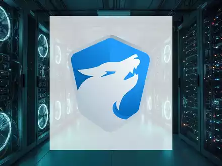 Modernes Rechenzentrum mit leuchtenden Server-Racks in einer industriellen Umgebung, symbolisch für digitale Infrastruktur. - Foto: über boerse-global.de
