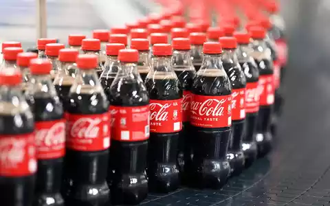 Das Rezept von Coca-Cola wird streng geheim gehalten. (Foto: Archiv) - Foto: Uli Deck/dpa