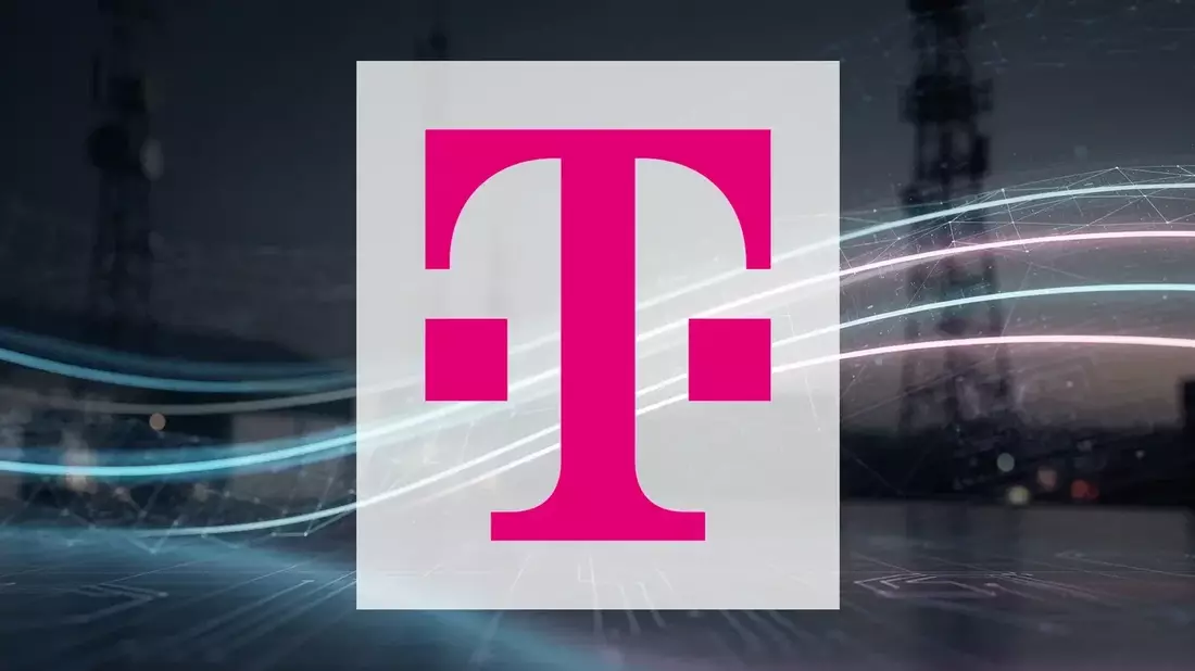 DZ Bank Cuts Deutsche Telekom Target to €35, Maintains Buy on 27% Upside