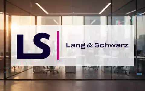 Moderne, minimalistische Büroumgebung mit weicher Beleuchtung als Symbol für Finanzberichterstattung und Marktanalyse. - Foto: über boerse-global.de