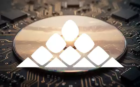 Hochwertige Darstellung eines Halbleiter-Wafers mit goldenem Licht, symbolisiert technologisches Wachstum und Aufschwung. - Foto: über boerse-global.de