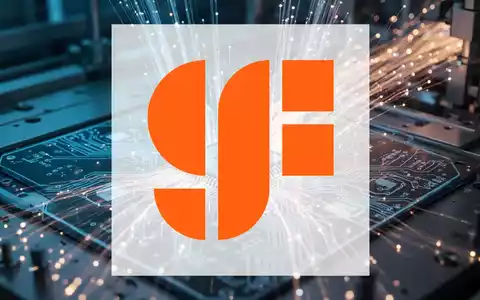 Abstrakte Darstellung von Halbleiterfertigung und Photonik-Technologie mit Lichtleitern auf einem Silizium-Wafer - Foto: über boerse-global.de