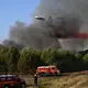 Während einer Hitzewelle sind in Frankreich neue Waldbrände aufgeflammt. - Bild: Emma Da Silva/AP/dpa