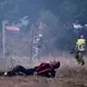 Die Brände stellen Feuerwehrkräfte und die Bevölkerung vor eine extreme Herausforderung. - Bild: Emma Da Silva/AP/dpa